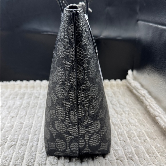 Coach Fiona Tote Bag - Picture 10 of 11